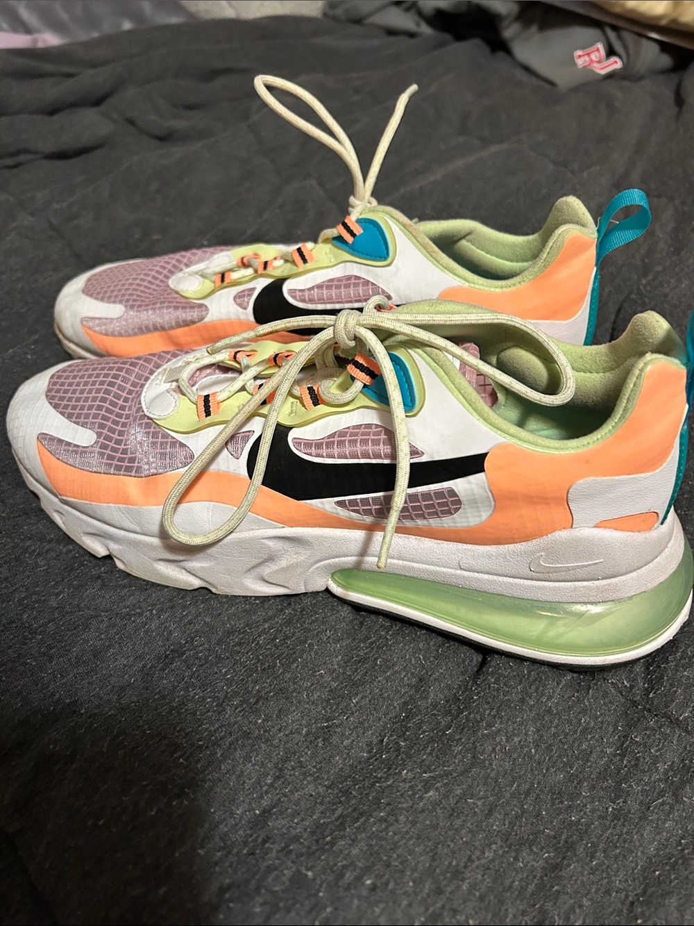 Nike AirMax 270